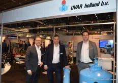 UVAR Holland staat voor schoon water: in flesjes (op de beurs) of op grotere schaal in de glastuinbouw. Op de foto Sjirk Idzenga, Rob Zwaard en Pieter van der Beek.